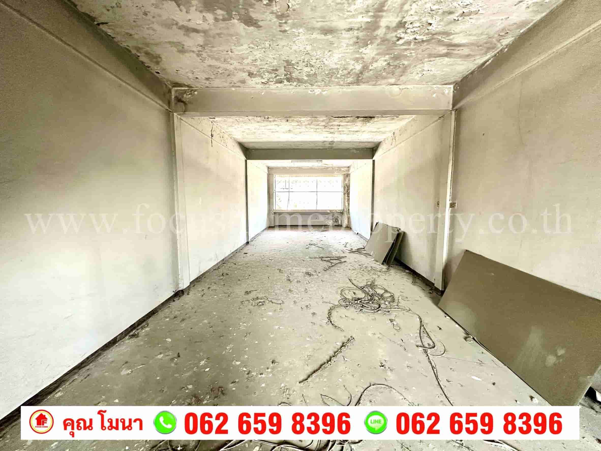ขาย อาคารพาณิชย์ 3 คูหา ติดถนนรัตนาธิเบศร์